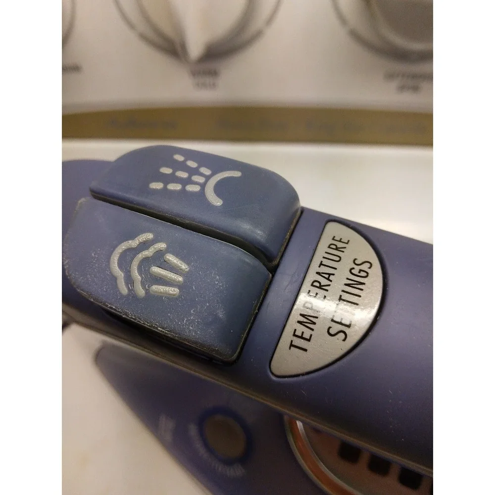 HAMILTON BEACH DURATHON NONSTICK IRON
